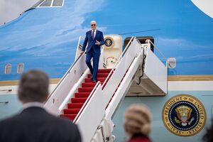 Про те, що Байден може взяти участь у мирній конференції щодо України, у квітні написали швейцарські ЗМІ