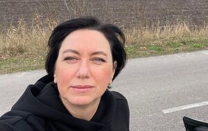 РФ ударила ракетой по типографии харьковского издательства Vivat. Поддержите издательство, купите их книги. Покупайте все, что под вражеским огнем производится в Харькове