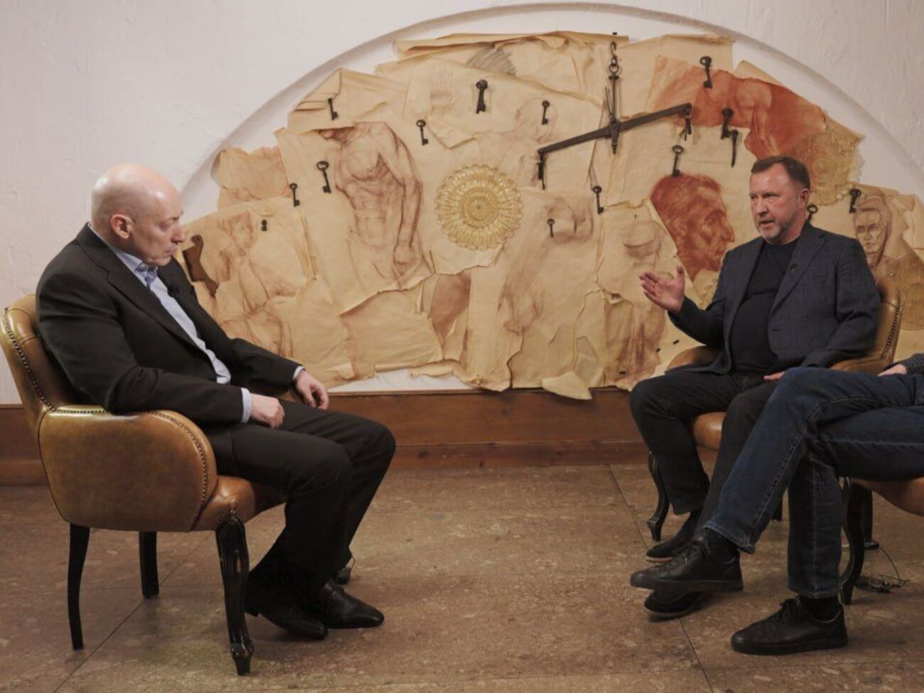 Макаренко розповів, що на допити його возили до СБУ