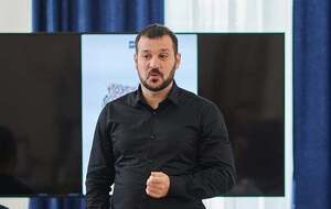 Успешный переговорный процесс практически невозможен. Единственный реальный сценарий на сегодня – исчерпание сторонами своих сил и фиксация линии на поле боя