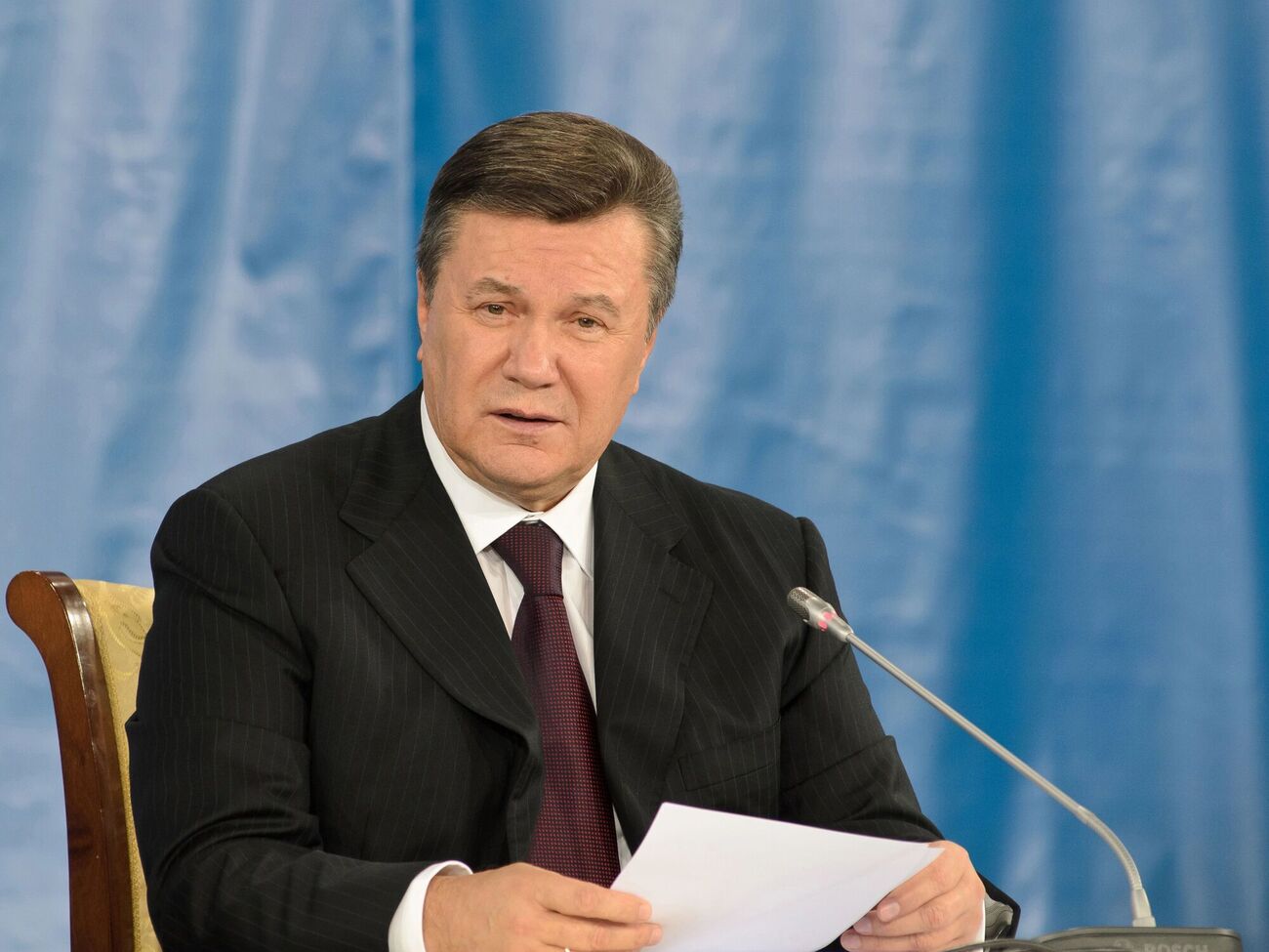 По данным мониторинговой группы, самолет Януковича приземлился в аэропорту "Гомель"