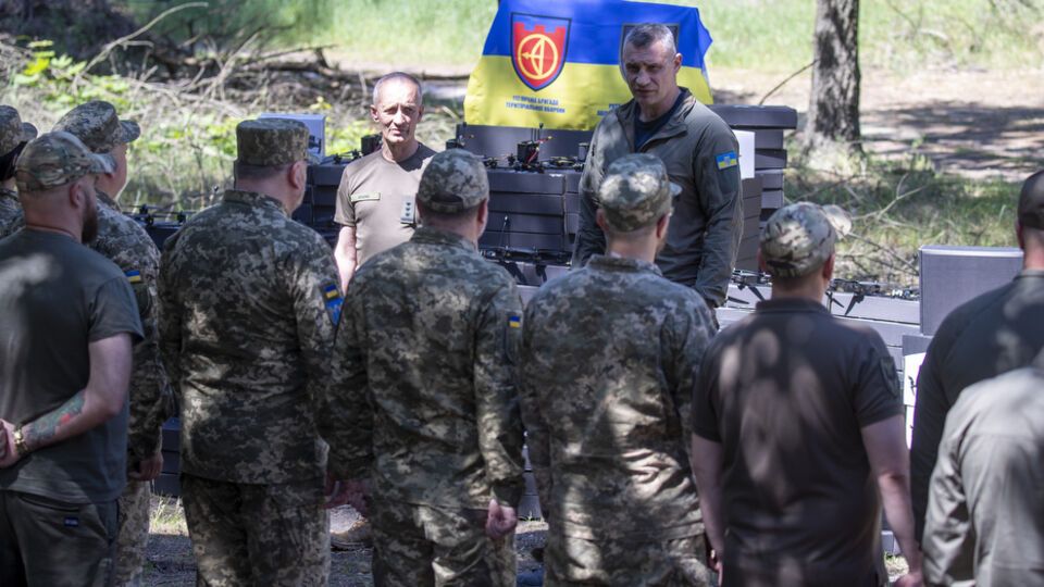 Виталий Кличко: Город выделил из бюджета еще 150 млн грн на оснащение бригады