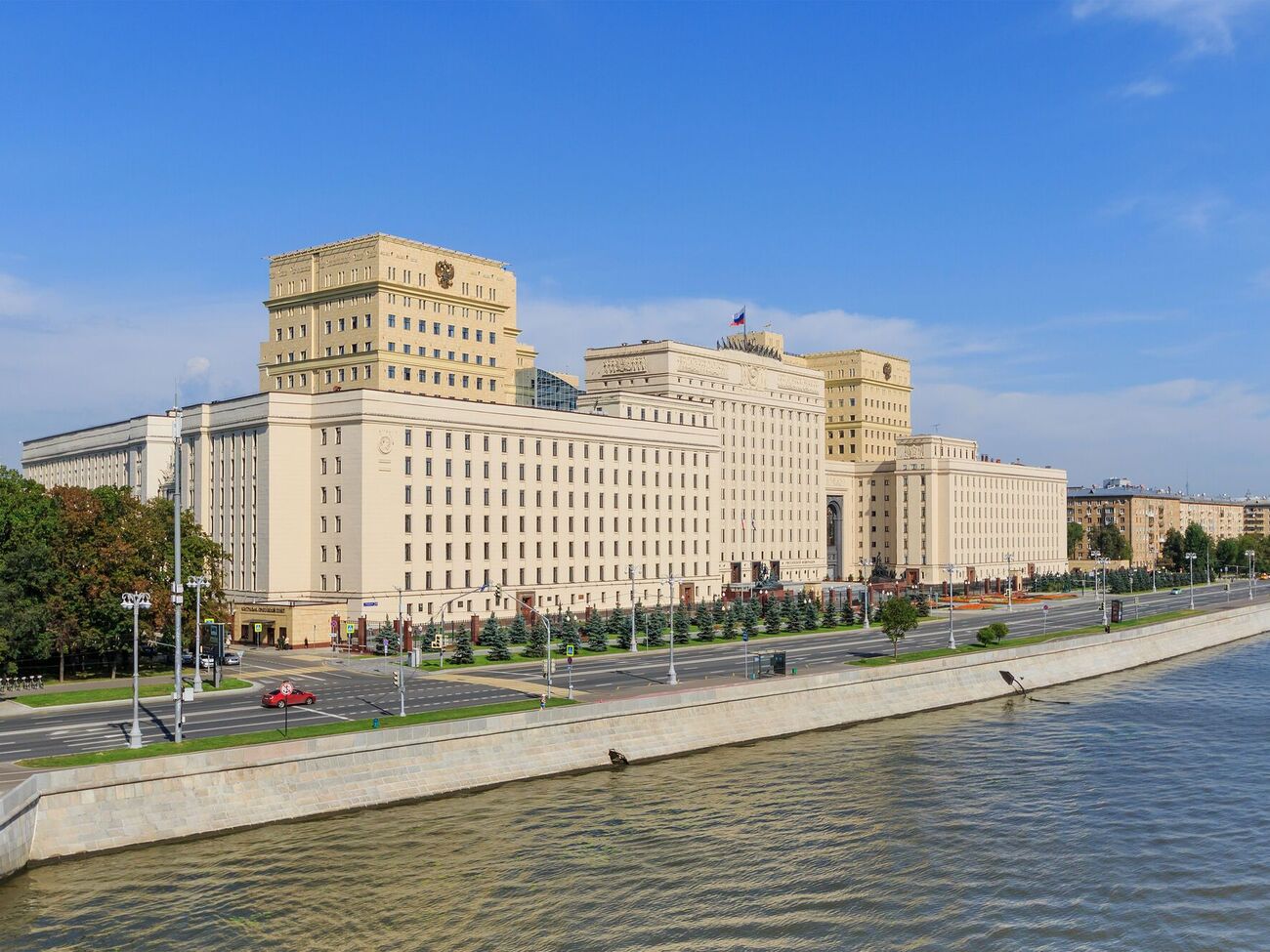 В минобороны РФ продолжаются задержания и аресты в связи с коррупционными схемами