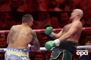 Усик победил Фьюри в бою 19 мая