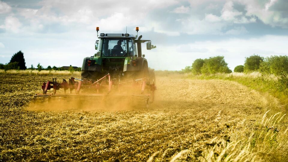 В 2024 году на компенсации аграриям за покупку украинской сельхозтехники заложили в бюджет 1 млрд грн, отметили в Минэкономики