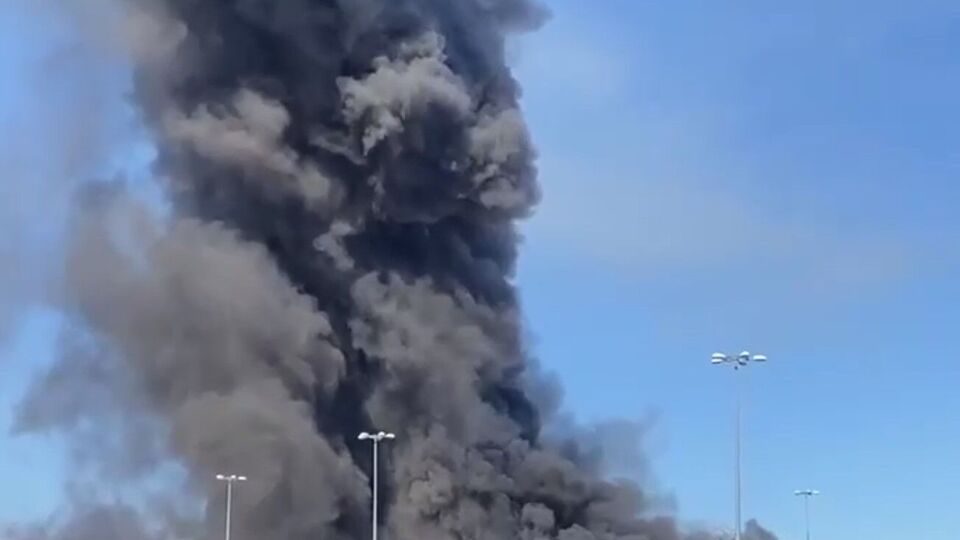 Оккупанты нанесли удар по торговому центру, где находилось много людей, отметил мэр Харькова