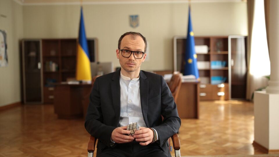 Малюська зазначив, що заяви подало приблизно 4,3 тис. засуджених