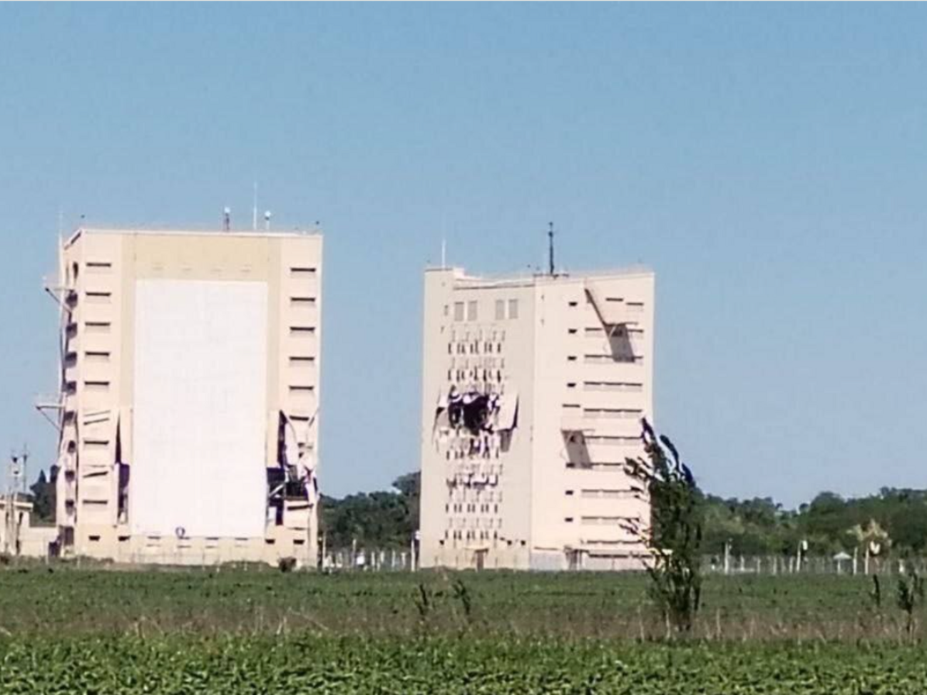 Обе антенны РЛС дальнего действия в Краснодарском крае могли быть повреждены украинскими беспилотниками, пишет Defense Express