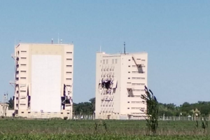 Обе антенны РЛС дальнего действия в Краснодарском крае могли быть повреждены украинскими беспилотниками, пишет Defense Express