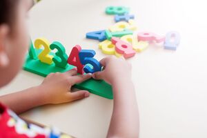 За словами Прокудіна, днями вдалося евакуювати багатодітну сім'ю, у якій виховують сімох дітей