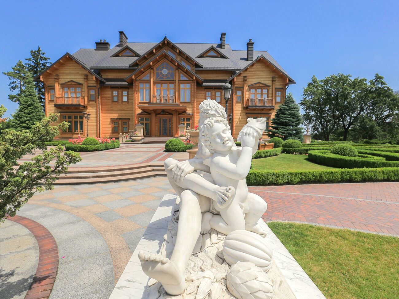 "Межигорье" перешло в собственность государства в 2017 году после ряда судебных процессов