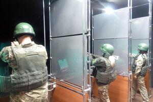 Правоохоронці розслідують імовірну причетність посадовця Військового коледжу сержантського складу до організації незаконного переправлення за кордон чоловіків призовного віку