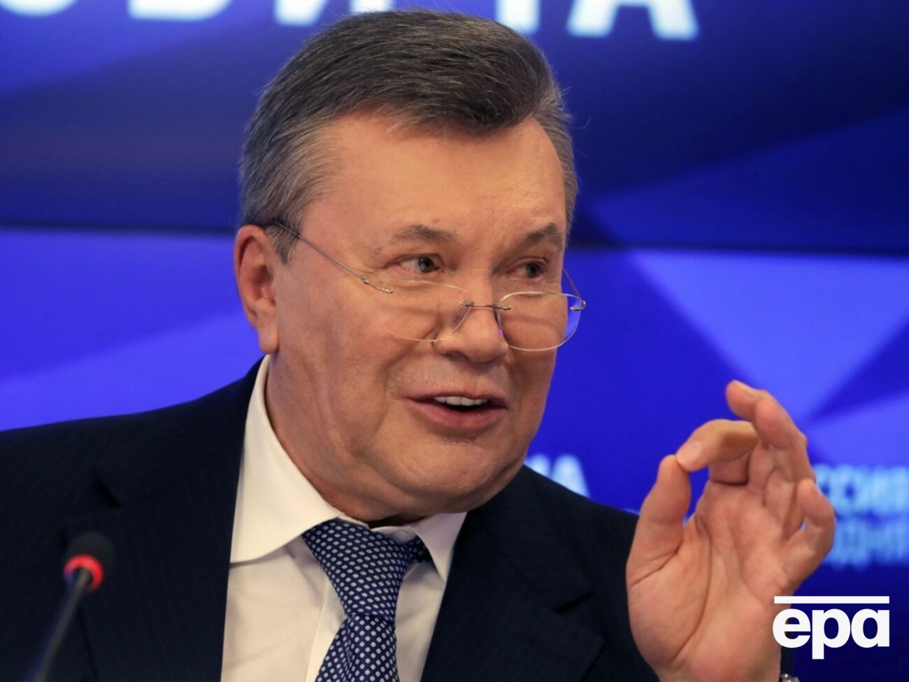 Януковичу понравился анекдот от Луценко