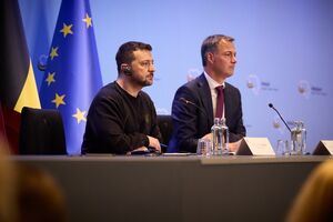 Зеленский призвал поставщиков военной помощи Украине разрешить применять их оружие по российской территории, де Кроо не поддерживает