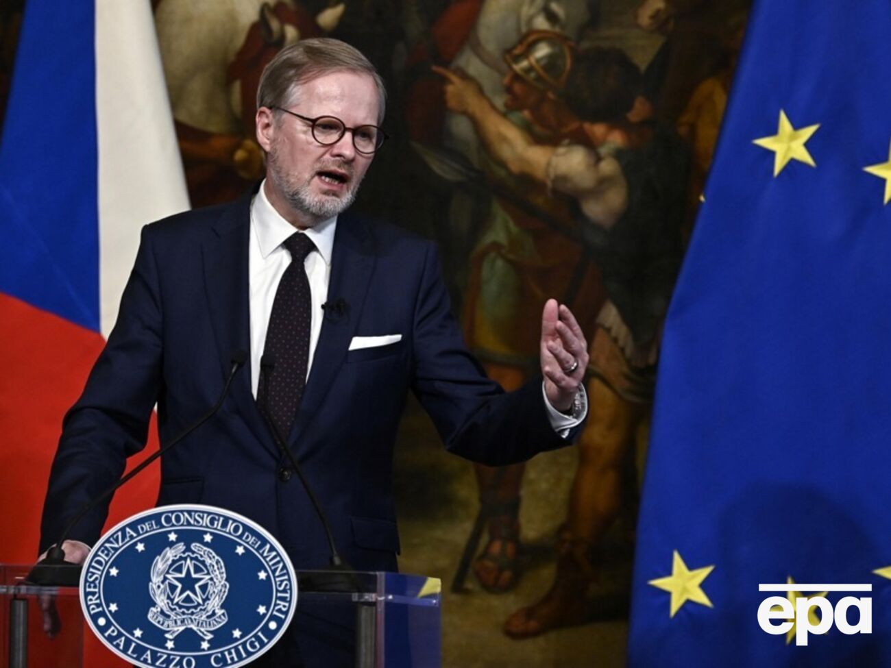 За словами Фіали, зараз "небезпечний момент" для України