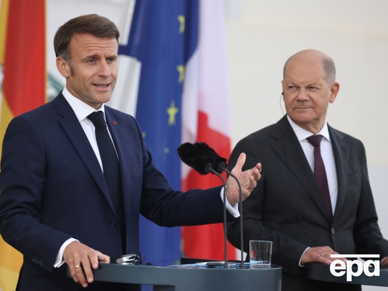 Влияние Макрона и Шольца в ЕС идет на спад, пишут СМИ