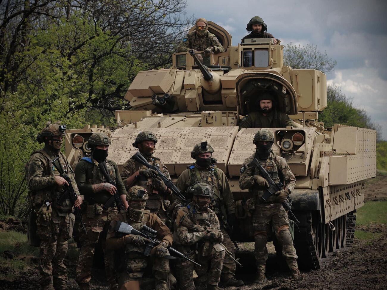 Украинские воины "жестко отвечают на штурмовые действия российских захватчиков, уничтожают врага", говорят в Генштабе