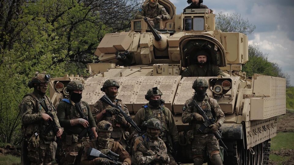 Українські воїни "жорстко відповідають на штурмові дії російських загарбників, знищують ворога", кажуть у Генштабі