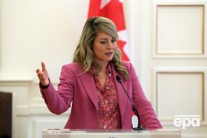 Жоли объяснила, что у Канады нет никаких условий по поставкам оружия в Украину