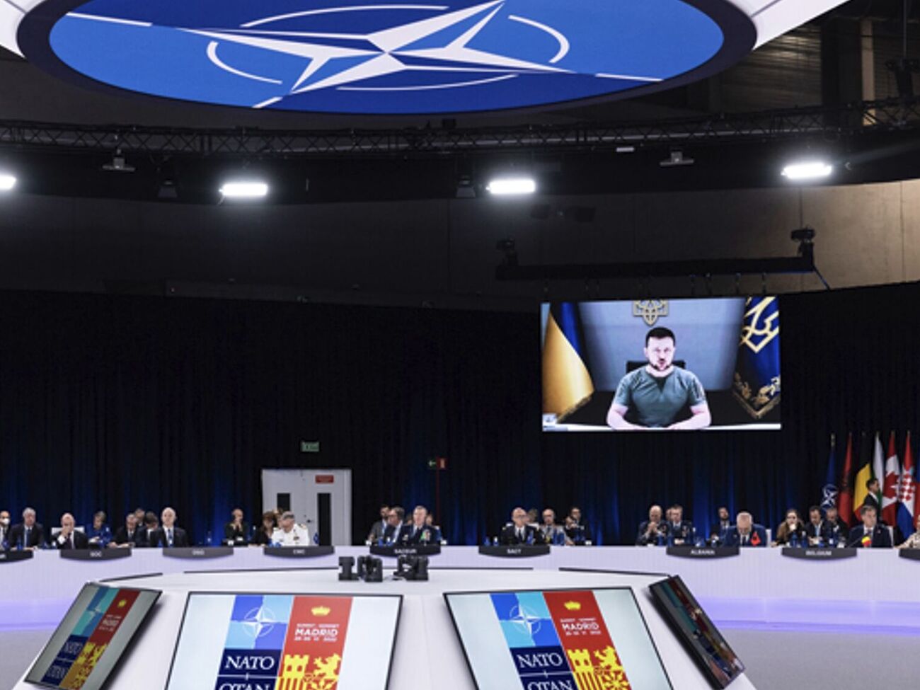 Зеленского попросили не оказывать давления на союзников по НАТО, чтобы они поддержали график вступления Украины в Альянс, отметили СМИ