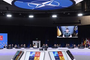Зеленського попросили не тиснути на союзників по НАТО, щоб вони підтримали графік вступу України в Альянс, зазначили ЗМІ