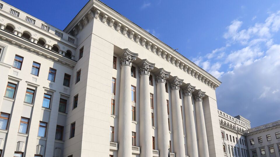 Люди из медийной команды Офиса президента отрицают свою причастность к появлению "темников"