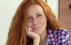 Ромашки я збирала за харківським "Епіцентром", шипшину – на гольф-полі, волошки – у вирвах від ракет. Ми вистоїмо. Виживемо. Переможемо