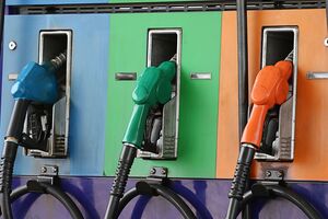 Кабмін схвалив законопроєкт, яким підвищує ставки акцизів на пальне