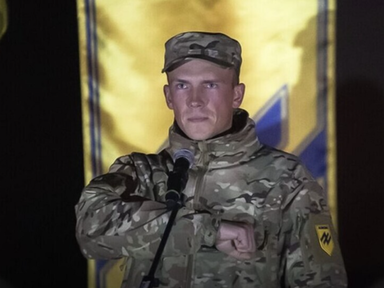 Бойцы "Азова" нуждаются в современном западном вооружении. Но сайт президента Украины дважды отклонил петицию