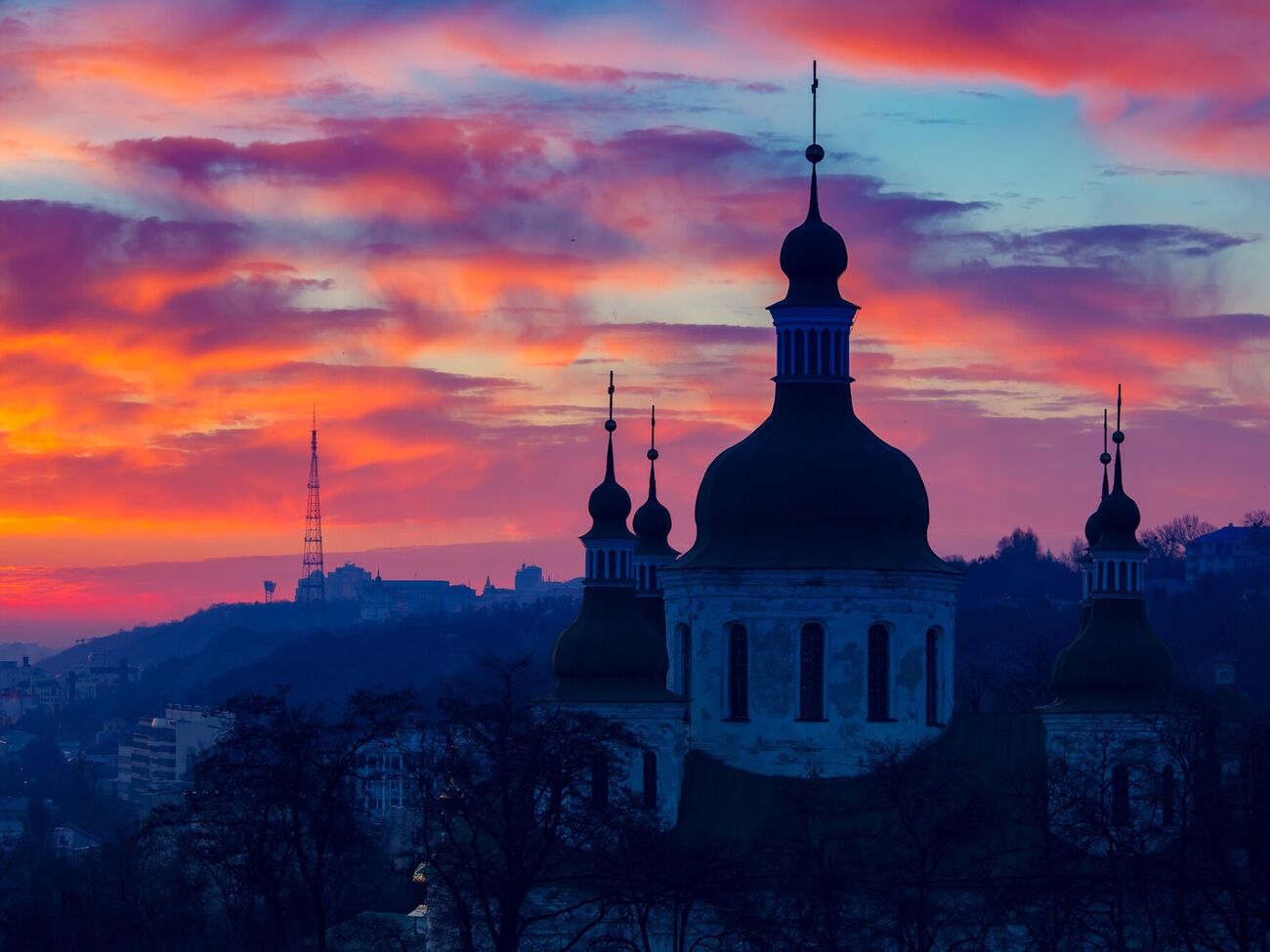 У спецслужбі просять українців обмежити відвідування масових заходів