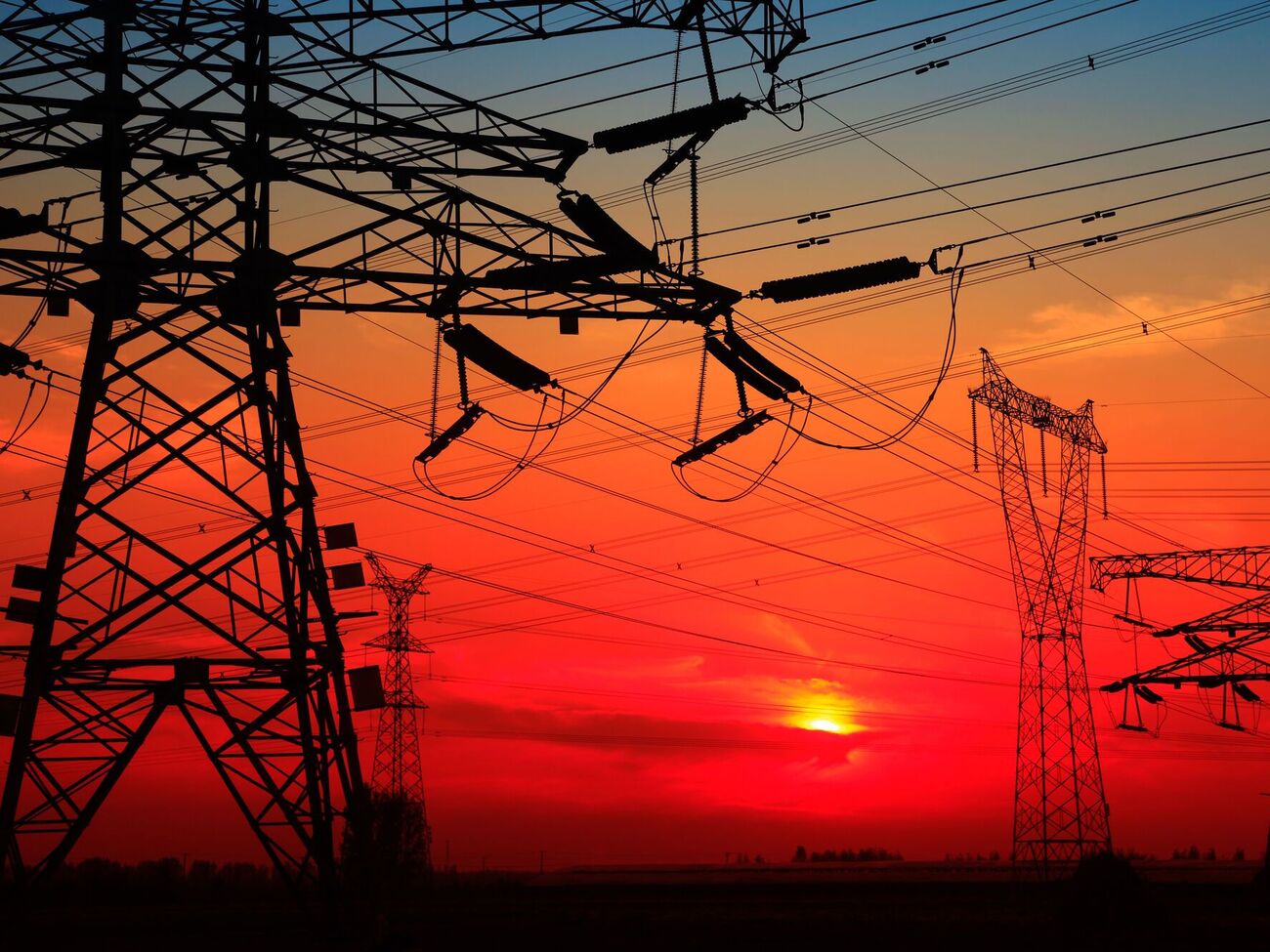 Під час ракетної атаки у Хмельницькій області було пошкоджено об’єкти енергетичної інфраструктури, 10 тис. споживачів залишилися без світла