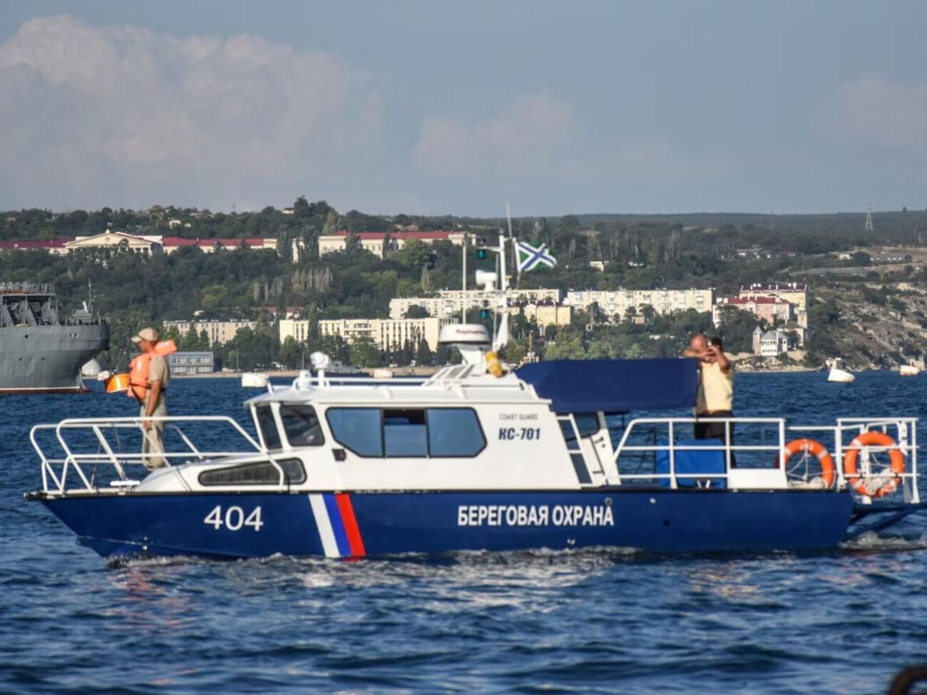 У ніч на 30 травня морські дрони України влучили в чотири катери КС-701 окупантів у Криму