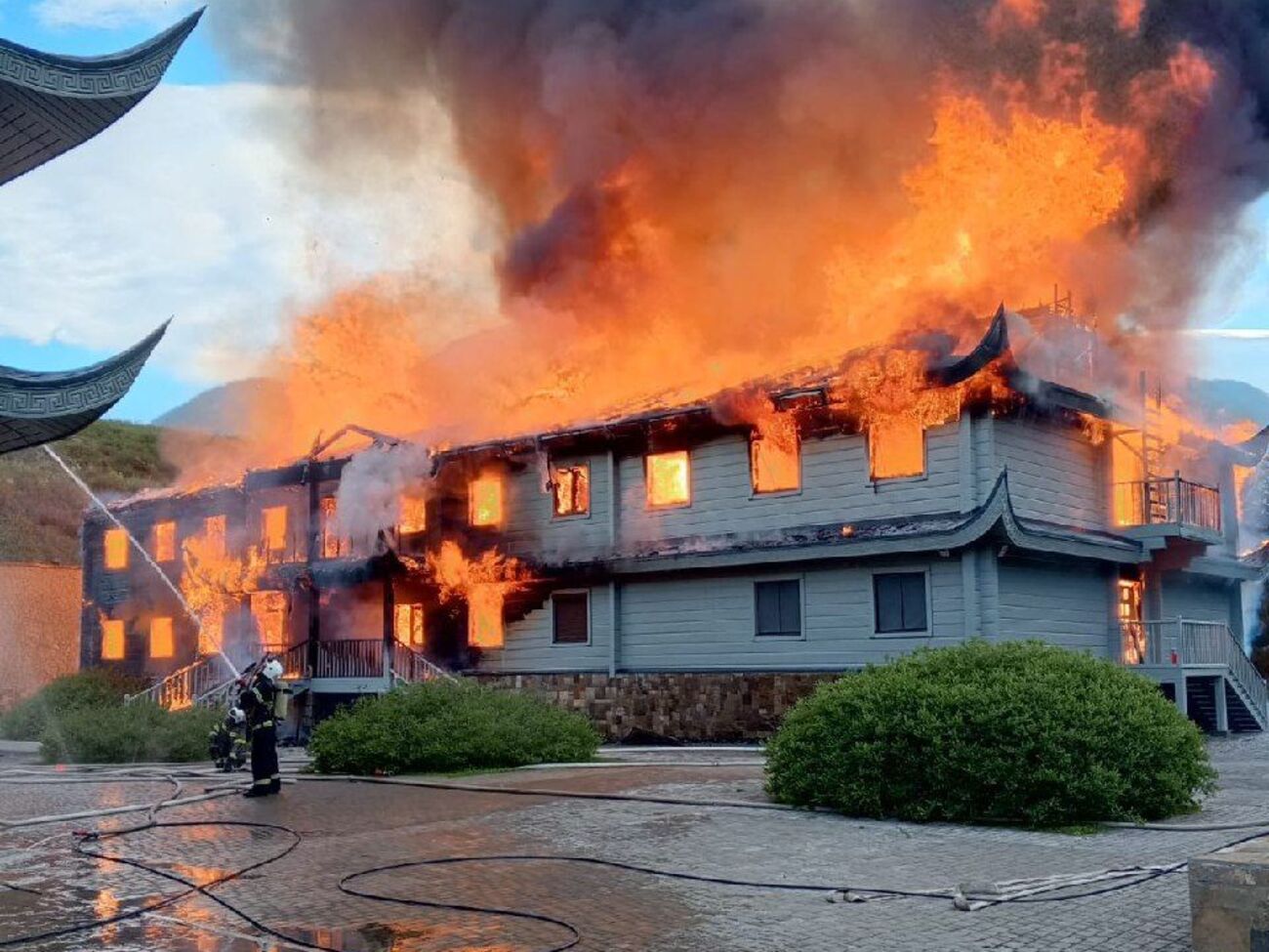 В резиденции, в которой возник пожар, Путин в 2015 году принимал бывшего итальянского премьера Берлускони