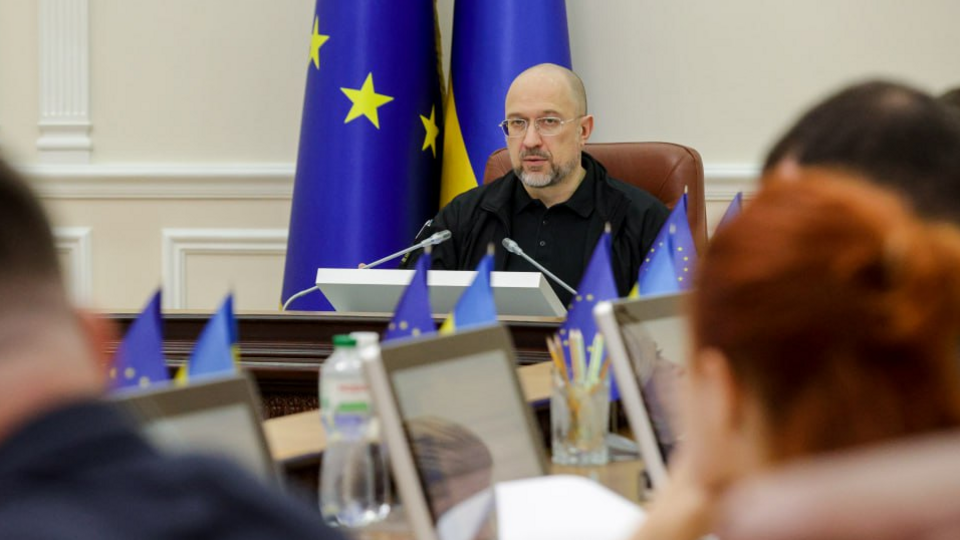 Шмыгаль рассказал, что Украина ведет переговоры, чтобы увеличить объем импорта электроэнергии из Европы до более 2 ГВт