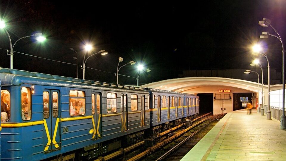 Інтервал руху потягів збільшать на хвилину