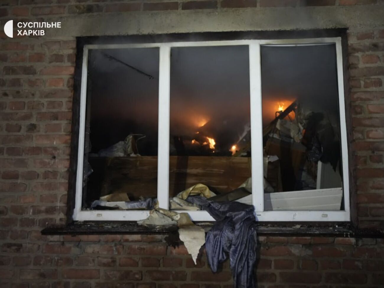 Окупанти поцілили ракетами у п'ятиповерхівку в Харкові, є загиблі й десятки постраждалих