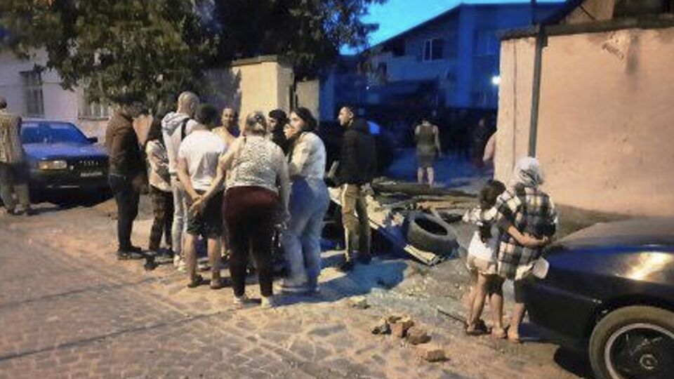 Постраждалих унаслідок стрільби у Виноградові немає, стверджують у поліції