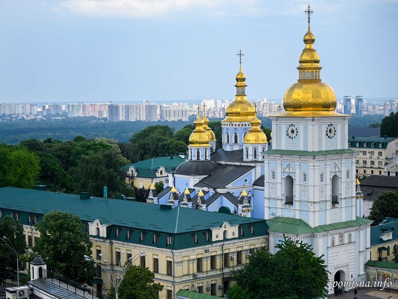 Епіфаній звершив вечірню 4 травня у Свято-Михайлівському соборі Києва