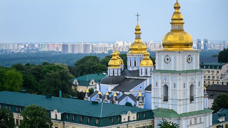 Епіфаній звершив вечірню 4 травня у Свято-Михайлівському соборі Києва