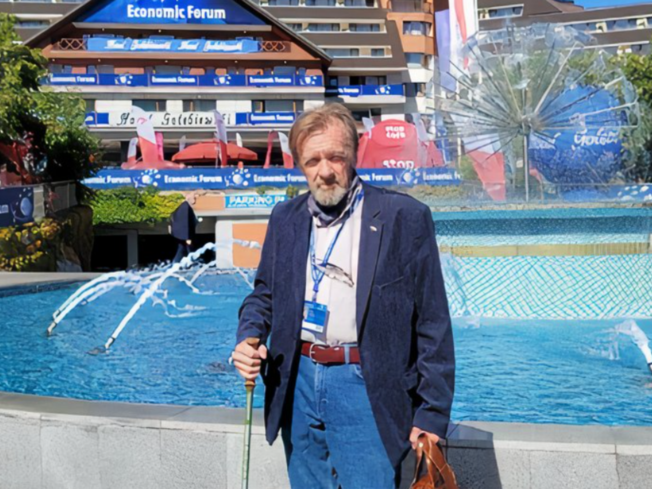 Украину тоже распинали на кресте – огнем и мечом, предательством, забвением, расстрелами, голодоморами и снова огнем и мечом. Но она тоже воскресла. Она уже воскресла