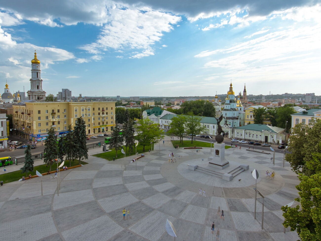 Оккупанты ударили по Харькову, вероятно, управляемой авиабомбой