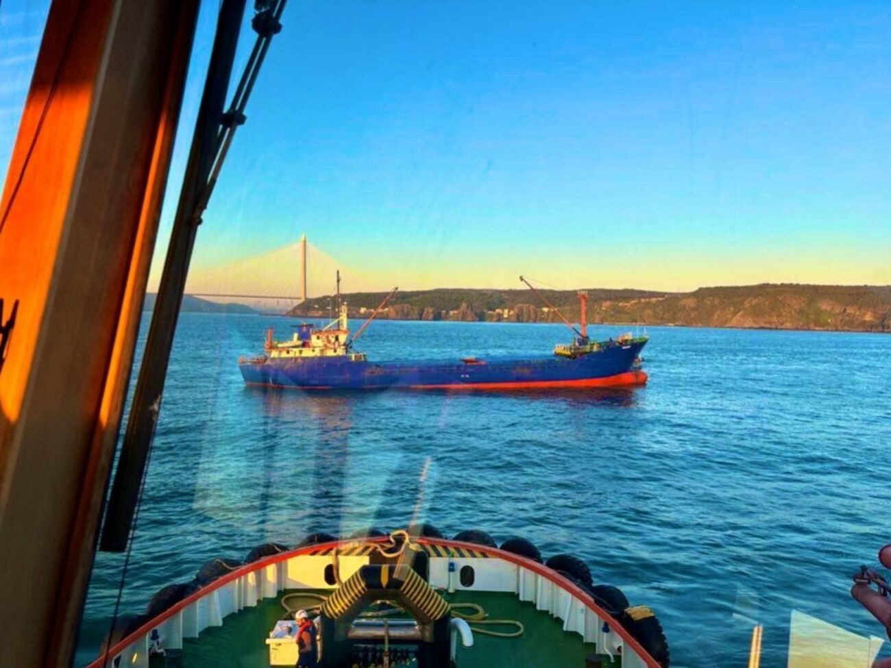 Турция временно закрыла проход через Босфор в обоих направлениях