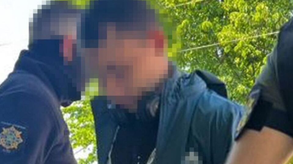 По данным СБУ, фигурантов удалось задержать "на горячем" недалеко от Киева