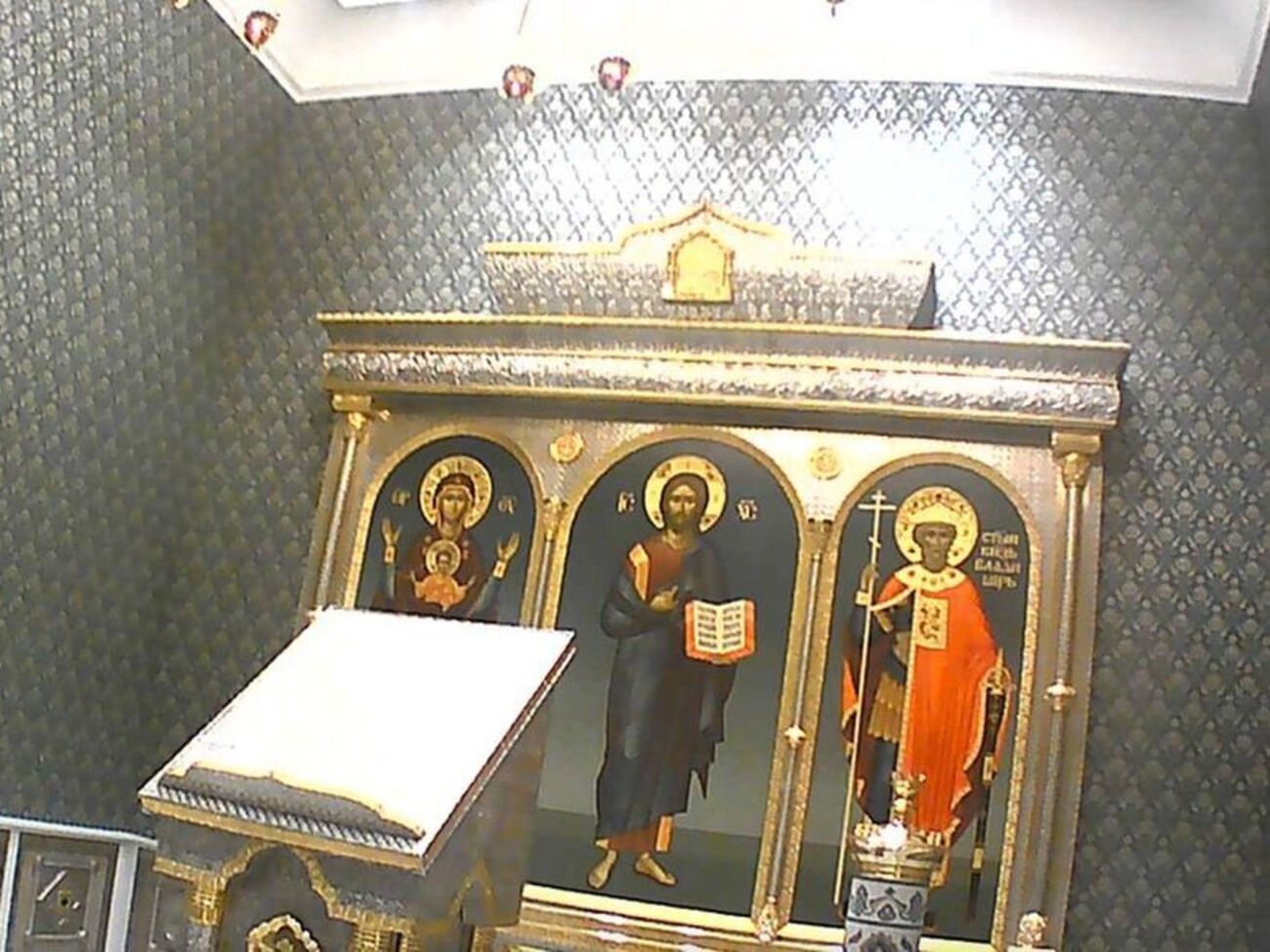 Журналисты показали личную часовню Путина