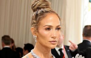 Лопес использует бустер двух оттенков