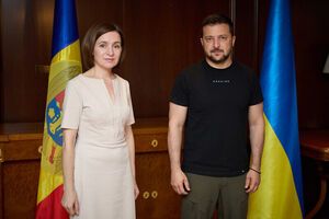Санду впевнена, що, як і Зеленський, не поїхала б із країни