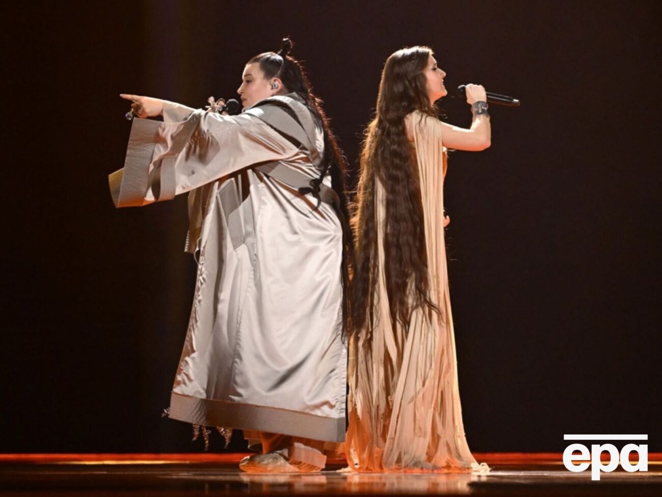 Окрім України, загалом у першому півфіналі виступлять представники 14 країн