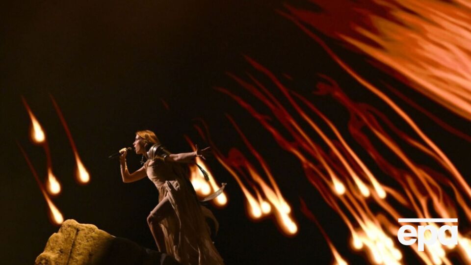 alyona alyona і Jerry Heil виконали пісню Teresa & Maria