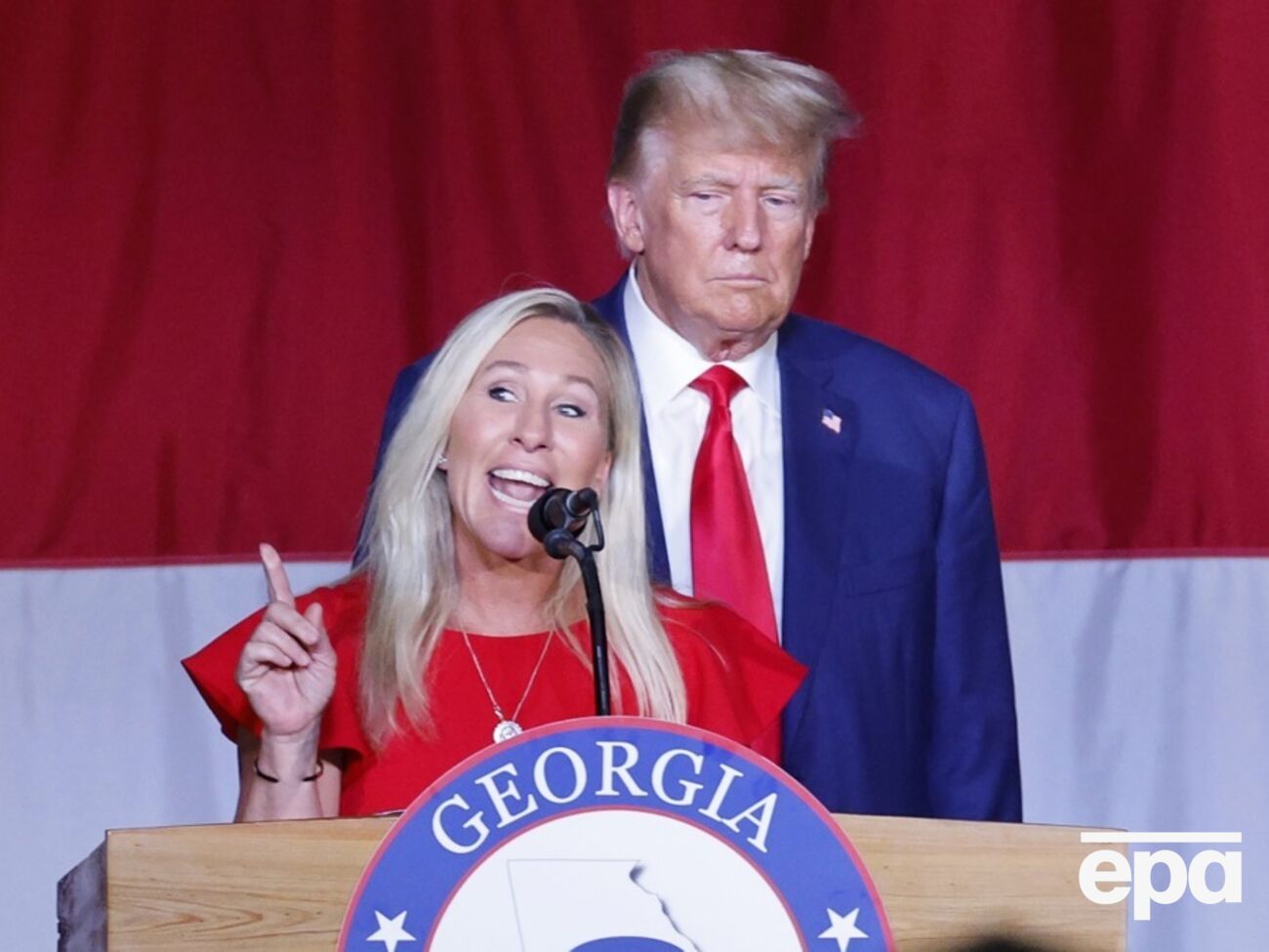 Трамп в частной беседе отговаривал Грин от идеи отправить Джонсона в отставку, сообщают СМИ