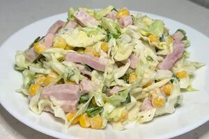 В салат необходимо также добавить консервированную кукурузу